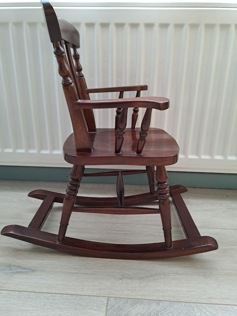 Houten schommelstoel voor pop, Ophalen of Verzenden, Zo goed als nieuw, Jongen of Meisje