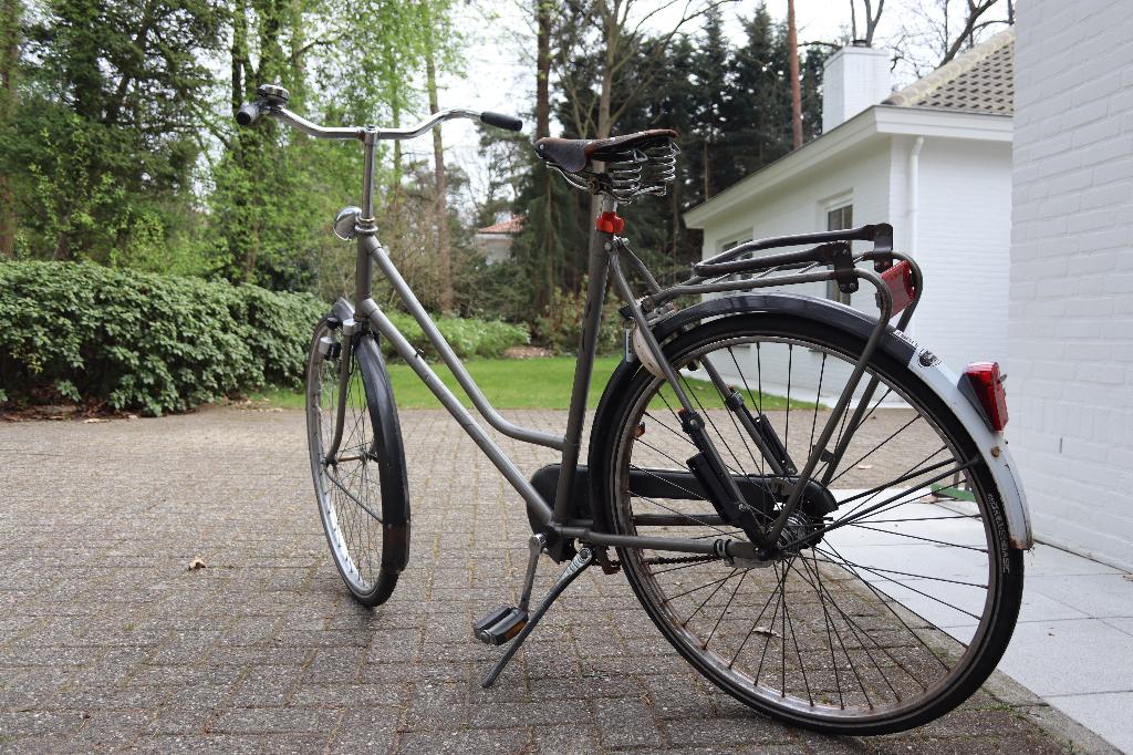Damesfiets 28 inch, Fietsen en Brommers, Fietsen | Dames | Damesfietsen, Gebruikt, Overige merken, 56 cm of meer, Ophalen