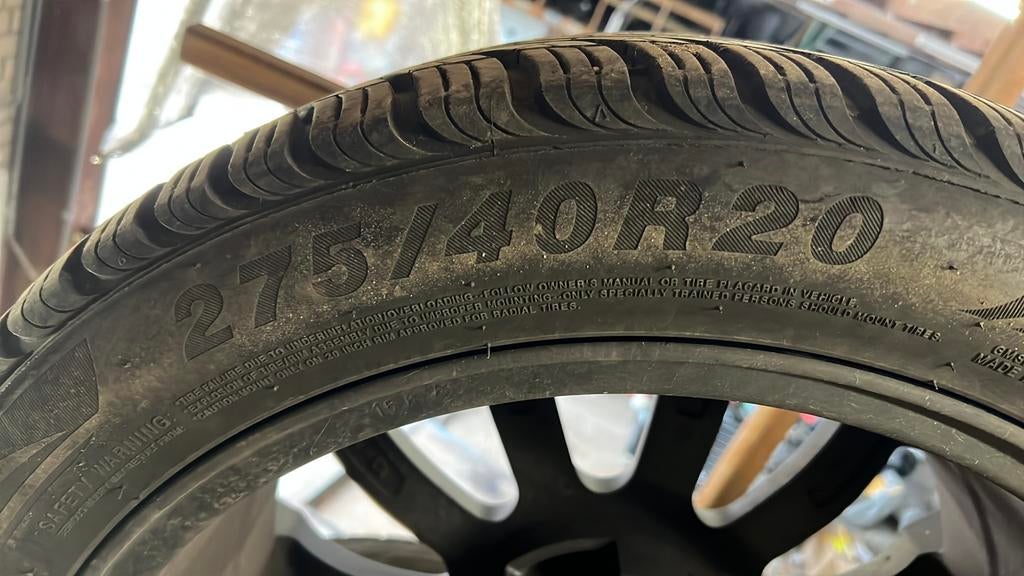 1996 - 2002 Chevy Express GMC Savana vergen banden set, Ophalen, Zo goed als nieuw