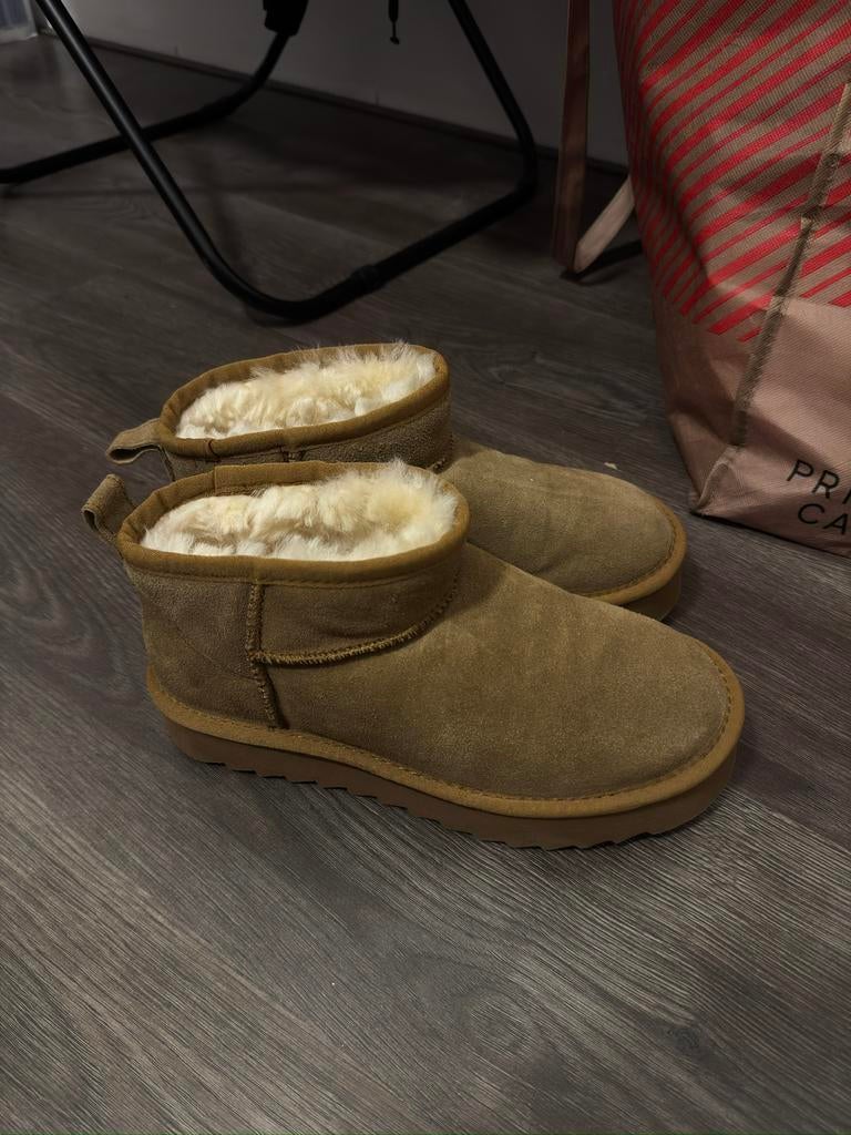 uggs 39, Overige kleuren, Ophalen of Verzenden, Zo goed als nieuw, Pantoffels of Sloffen