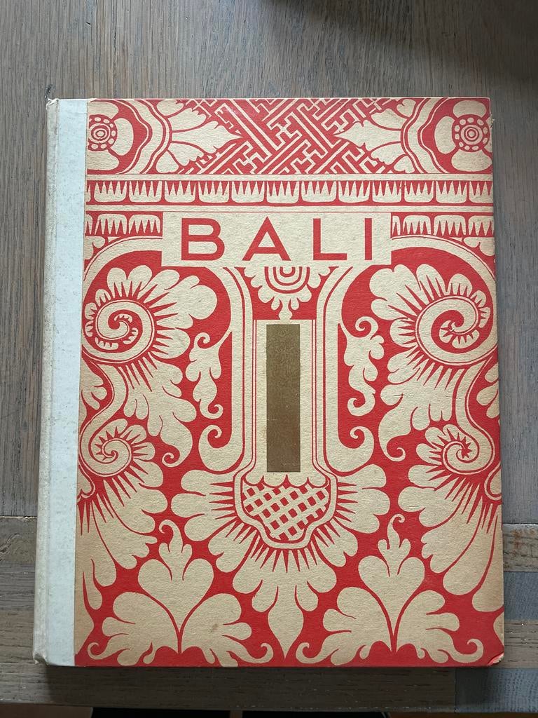Bali boek uit 1933, Ophalen of Verzenden, Reisgids of -boek, Azië, Gelezen