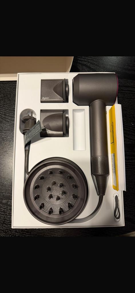 Dyson Supersonic Hair Dryer – Zo goed als nieuw – Compleet, Sieraden, Tassen en Uiterlijk, Uiterlijk | Haarverzorging, Ophalen of Verzenden