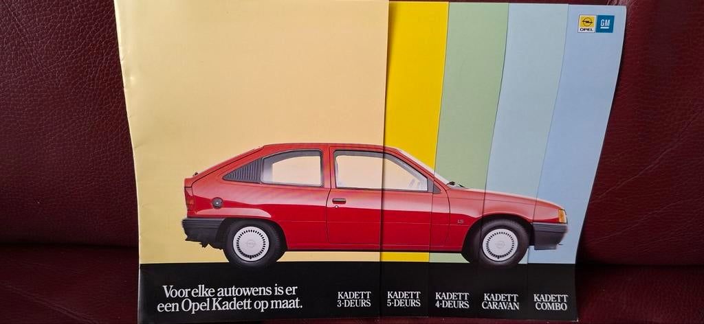 Opel brochures, 65 stuks, Ophalen of Verzenden, Zo goed als nieuw