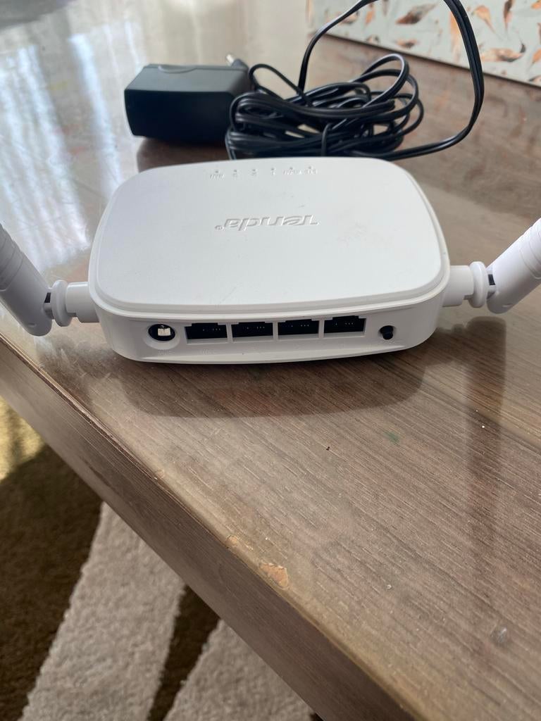Tenda VDSL2 N300 Wi-Fi Modem Router, Computers en Software, Routers en Modems, Ophalen of Verzenden, Zo goed als nieuw, Router met modem