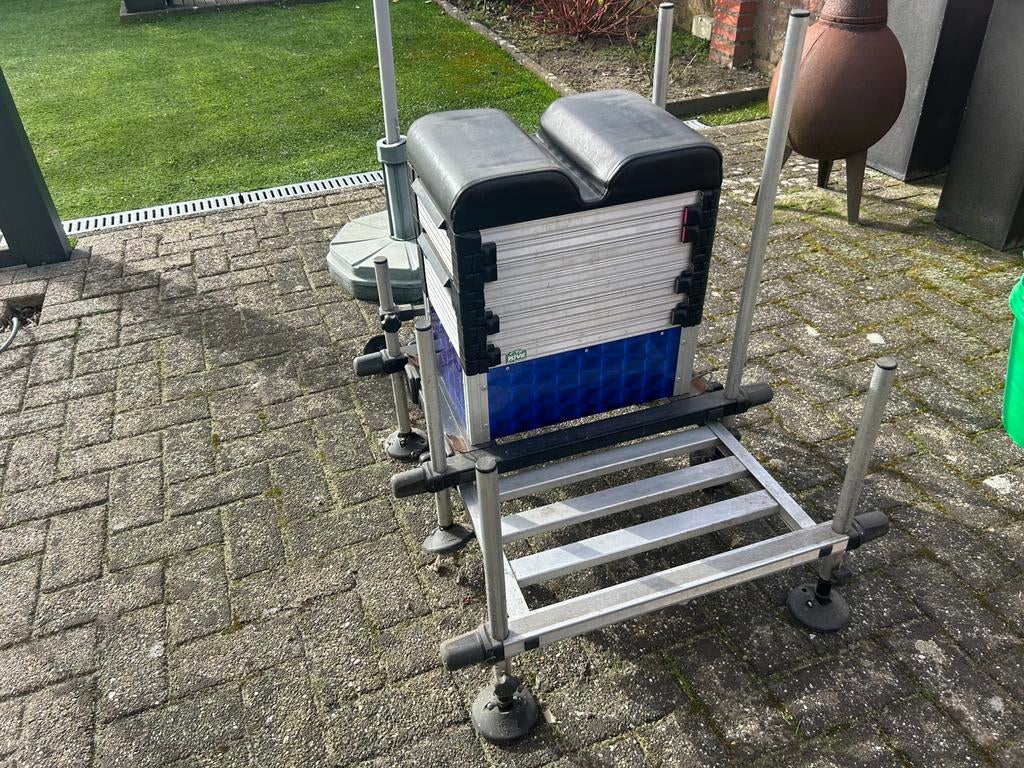 Rive viskist met sensas voer emmers, Ophalen, Gebruikt, Overige typen