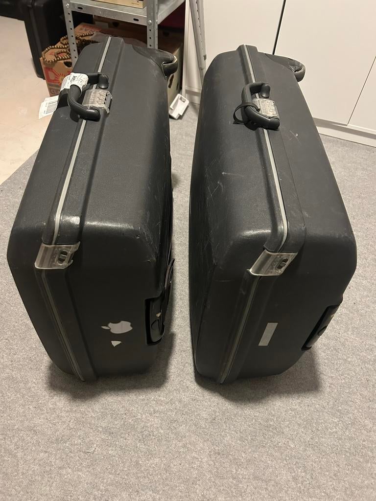 Delsey koffers maat 76 cm 2X, Wieltjes, Gebruikt, Hard kunststof, 45 tot 55 cm