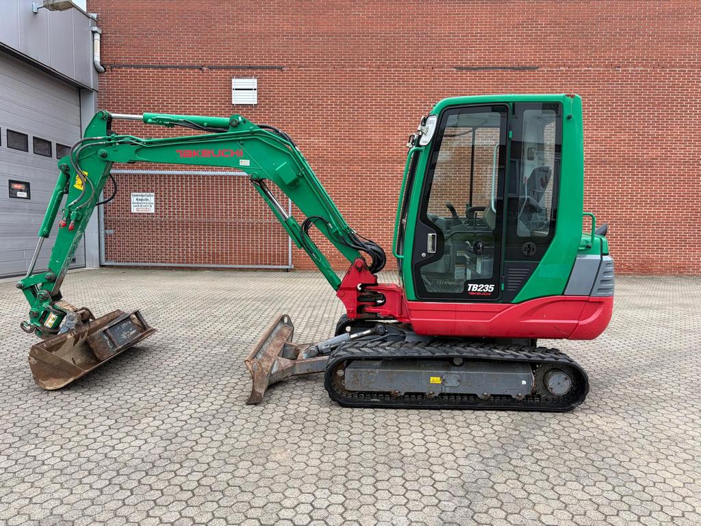 Takeuchi TB235 minigraver | 3,5 ton | Powertilt |, Ophalen, Graafmachine