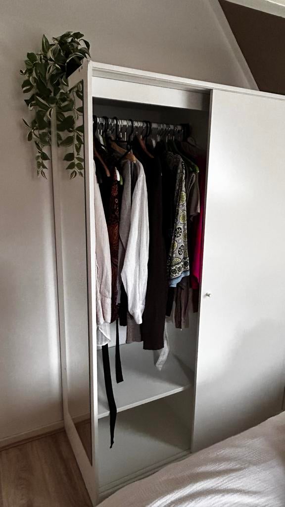 IKEA KLEPPSTAD Schuifdeurkast wit met spiegel, Ophalen, 100 tot 150 cm, Zo goed als nieuw, 150 tot 200 cm