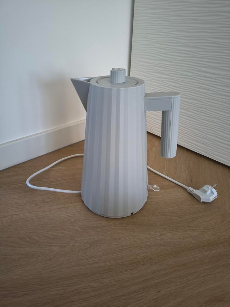 Alessi Plissé waterkoker 1,7 liter, 1 tot 2 liter, Ophalen, Zo goed als nieuw