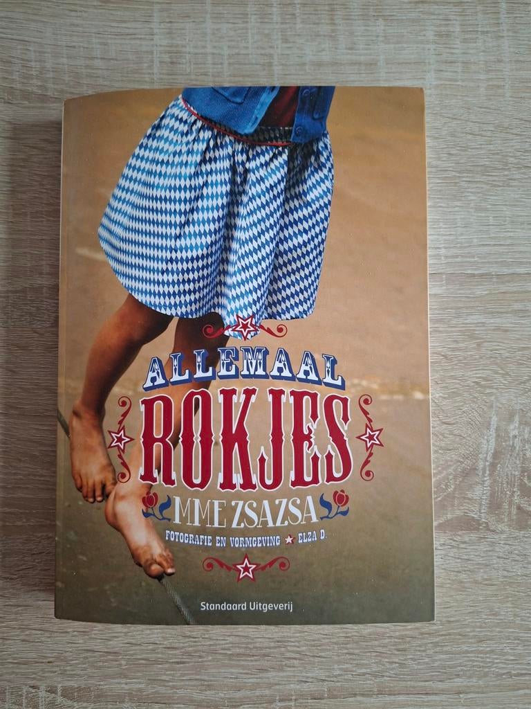 Allemaal Rokjes - Mme Zsazsa - Naaiboek met patronen, Mme Zsazsa, Ophalen of Verzenden, Zo goed als nieuw, Borduren en Naaien
