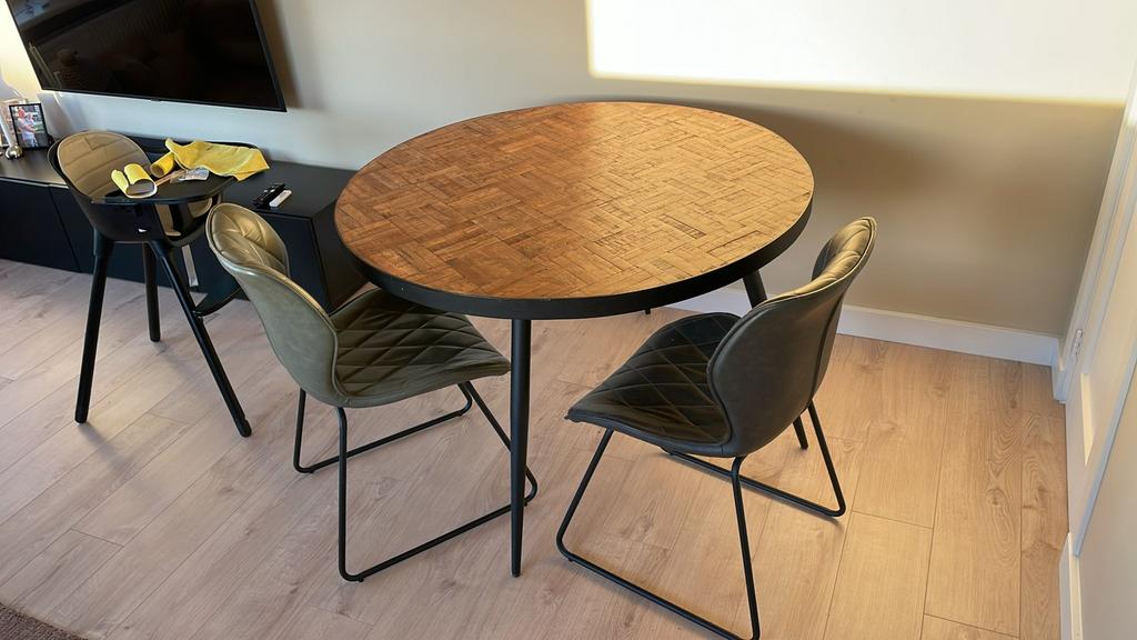 Set van 4 eetkamerstoelen – direct op te halen, Ophalen of Verzenden, Zo goed als nieuw, Grijs, Vier