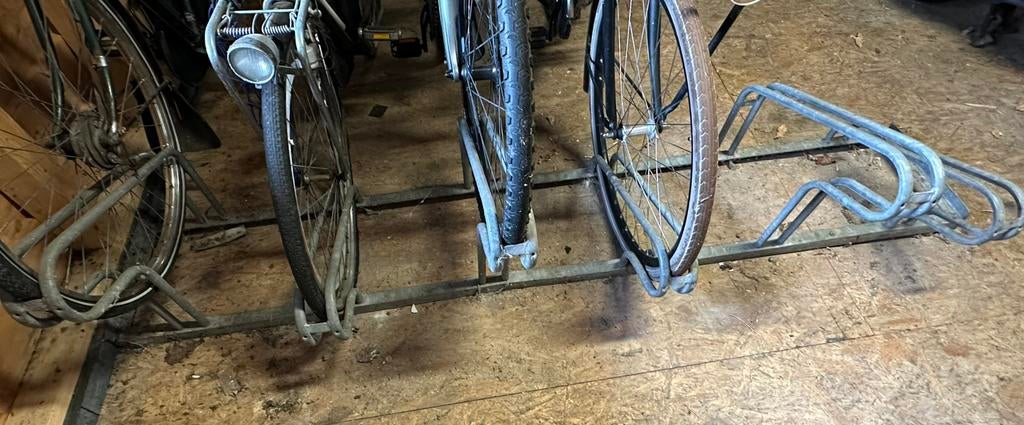 Fietsenrek voor 6 fietsen 2,30m, Fietsen en Brommers, Fietsaccessoires | Fietsenrekken, Ophalen, Gebruikt