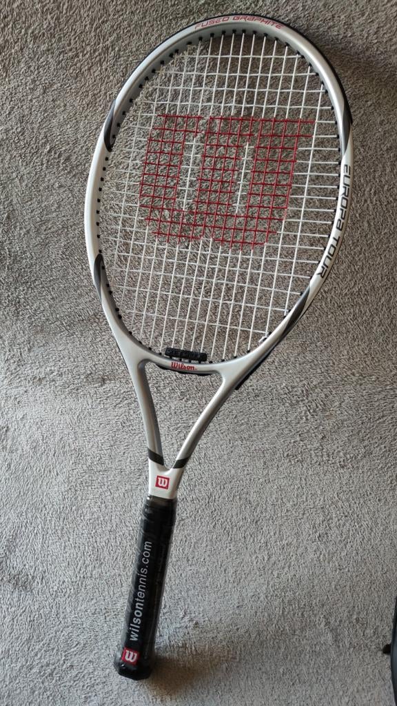 NIEUW Wilson Europa Tour racket - oversize 110 sq in + hoes, Ophalen of Verzenden, Nieuw, Racket, Wilson