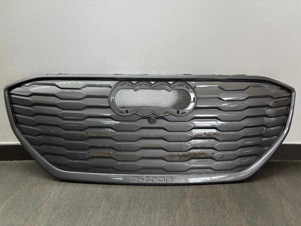 Audi Q4 e-tron grill, Ophalen, Audi, Bumper
