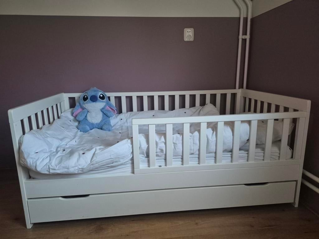 Peuterbed plume 140x70 van Petite Amelie, Ophalen, 140 tot 160 cm, 70 tot 85 cm, Matras