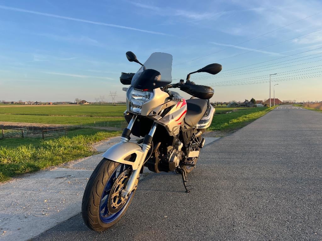 Aprilia Pegaso 650 Strada (2008) – A2 | 35kW | Topstaat, Motoren, LED Verlichting, 660 cc, Particulier, Toermotor