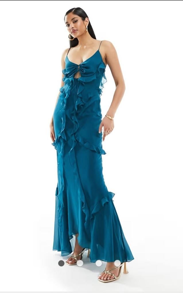 Elegante blauwe jurk met ruches, Kleding | Dames, Jurken, Maat 38/40 (M), Blauw, Ophalen of Verzenden, Onder de knie