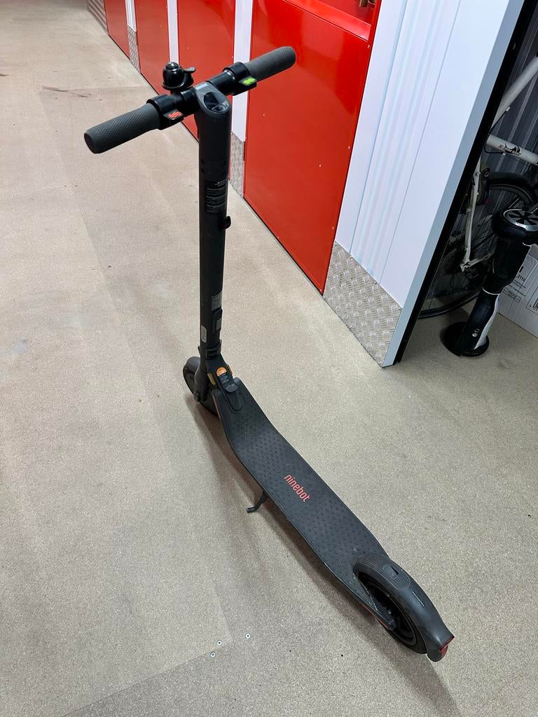 Ninebot E22E elektrische step, Ophalen, Zo goed als nieuw, Elektrische step (E-scooter)