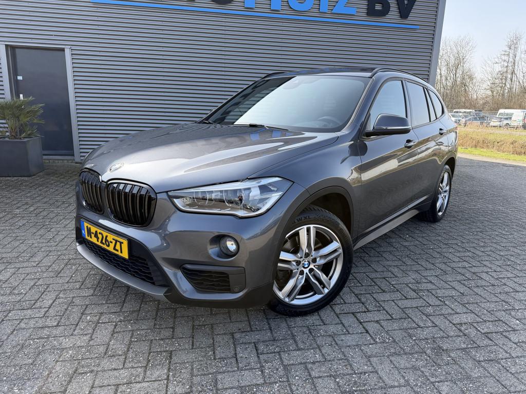 BMW X1 xDrive20i High Executive Leder Panoramadak Trekhaak 2, 1998 cc, Gebruikt, Euro 6, Bedrijf