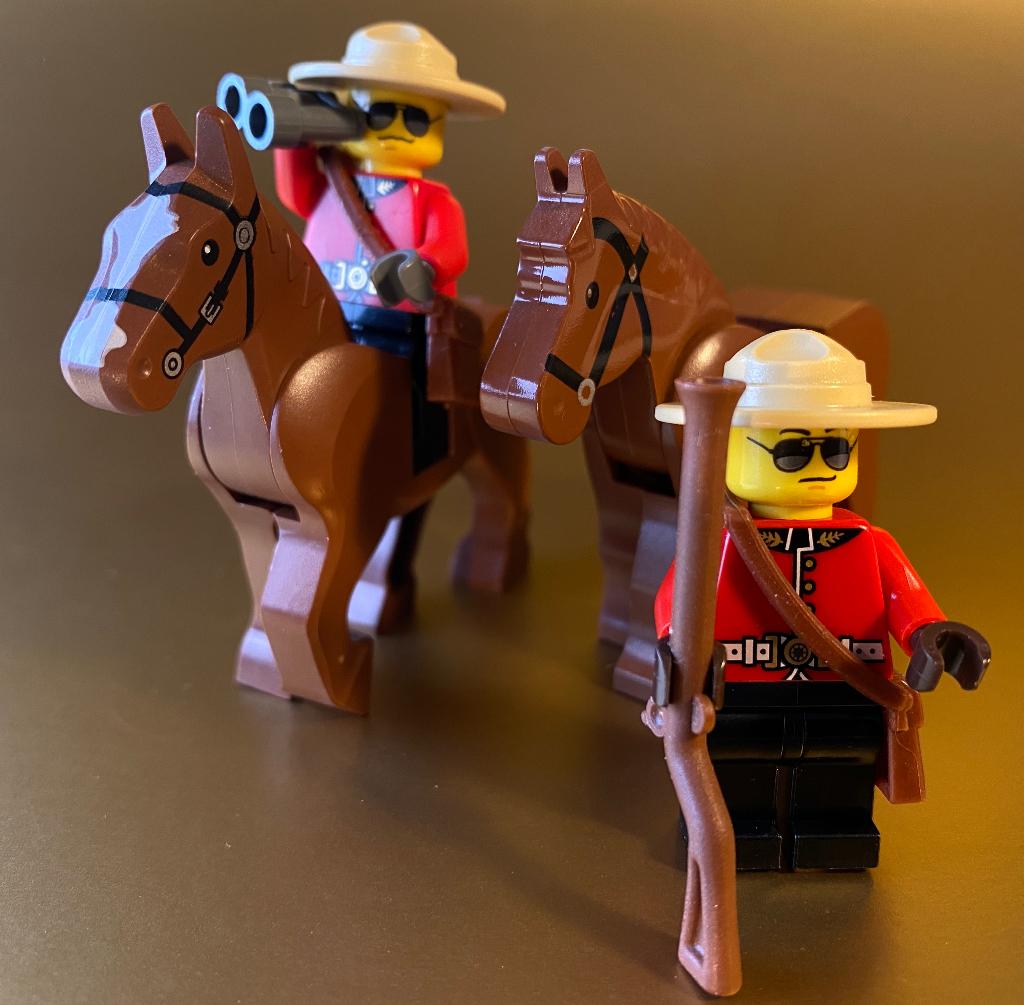 Royal Canadian Mounted Police  and Horses - Custom Lego, Ophalen of Verzenden, Zo goed als nieuw