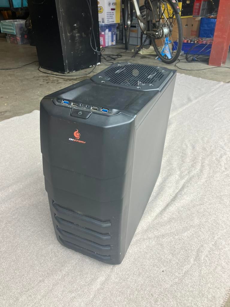 Gaming PC Desktop. Met Sapphire videokaart. Voor onderdelen, Ophalen, Gebruikt, HDD, 8 GB