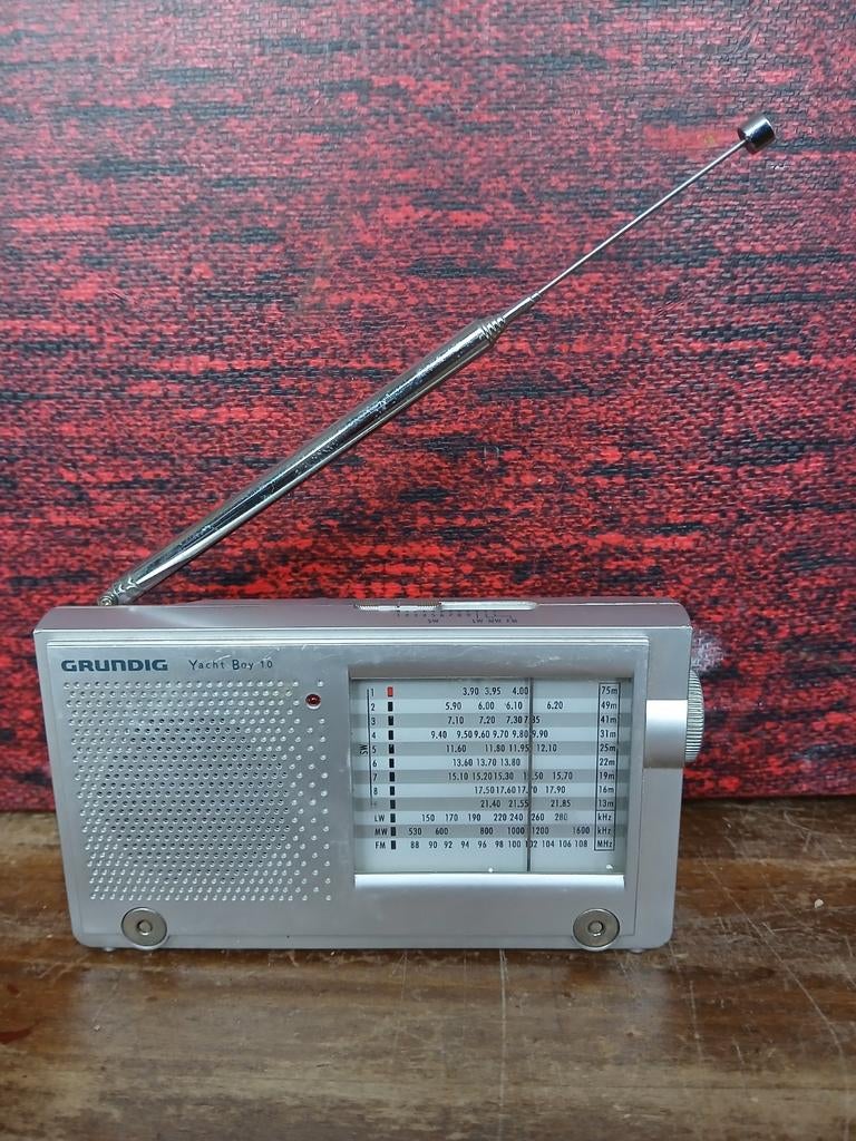 Grundig Yacht Boy 10 Wereldontvanger - Compact & Draagbaar, Audio, Tv en Foto, Radio's, Verzenden