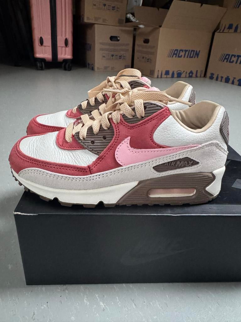 Nike Air Max 90 Bacon - Maat 35.5 - Staat 9/10, Ophalen of Verzenden, Zo goed als nieuw, Rood, Sneakers of Gympen
