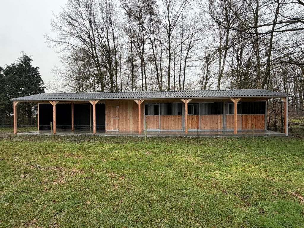 Stallen van horsestables!, Dieren en Toebehoren, Stalling, 2 of 3 paarden of pony's