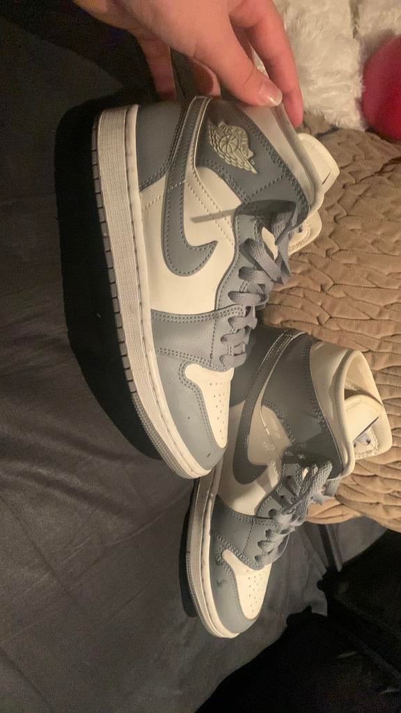 Jordan schoenen maat 38,5, Ophalen of Verzenden, Zo goed als nieuw, Zwart, Sneakers of Gympen