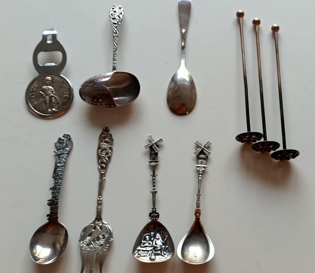 Verzilverde suikerlepels, vleesvork, theehouder, stampers +, Antiek en Kunst, Antiek | Bestek, Ophalen of Verzenden