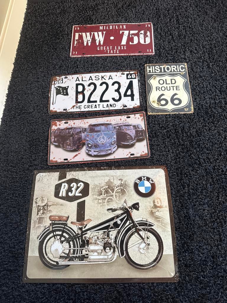 Retro metalen wandbordjes - Route 66, VW, BMW & kentekplaten, Ophalen of Verzenden, Zo goed als nieuw