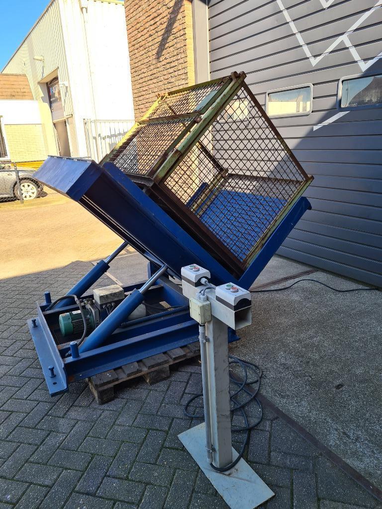 Hywema hydraulische kantelaar 3000 Kg.  containerkantelaar p, Ophalen, Gebruikt