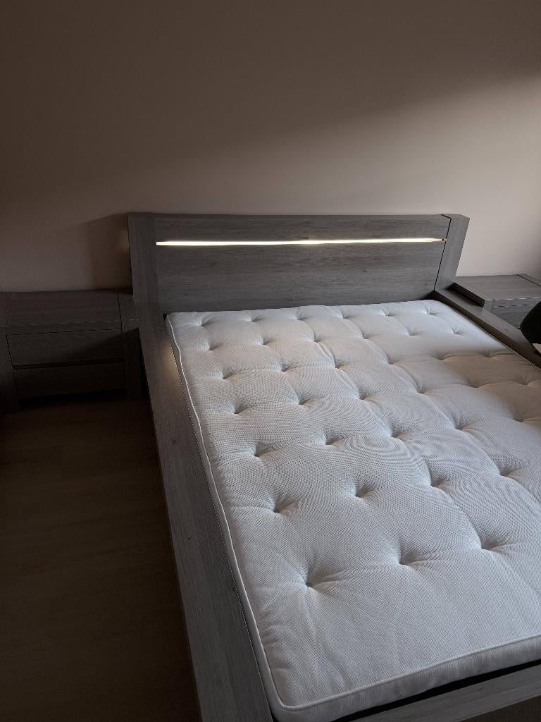 Goossens bedframe duo incl. nachtkasten, Huis en Inrichting, Slaapkamer | Bedden, Ophalen, Tweepersoons, Zo goed als nieuw, 200 cm