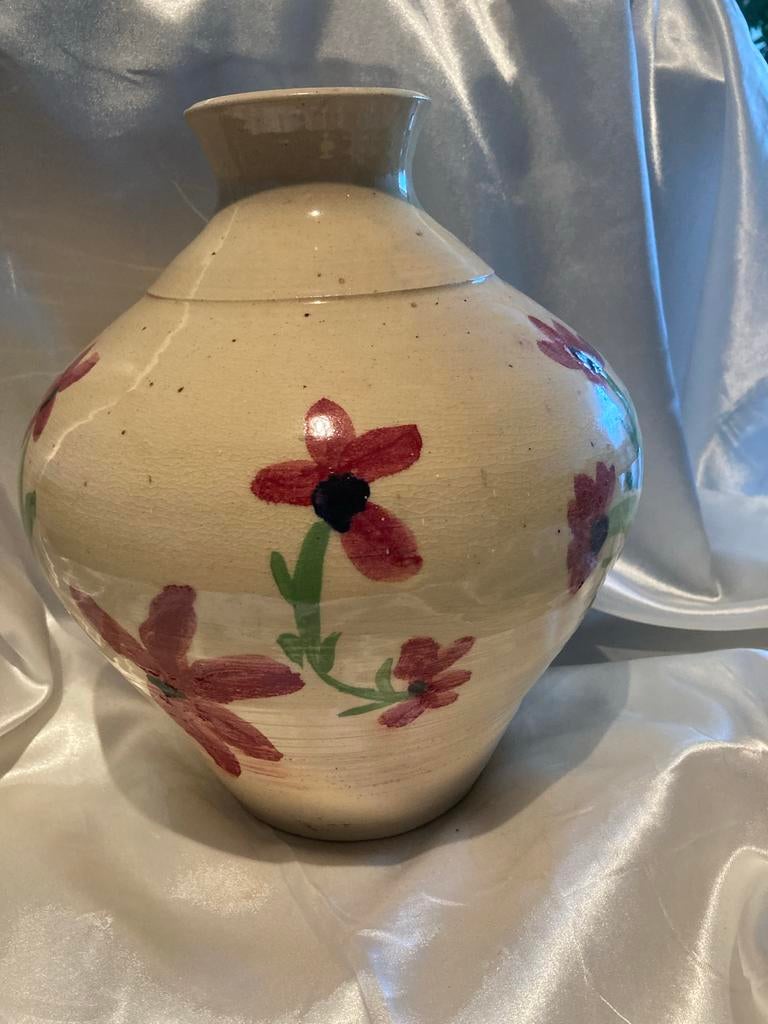 Steengoed vaas Cedo Nulli Leiderdorp, rode bloemen, Ophalen of Verzenden