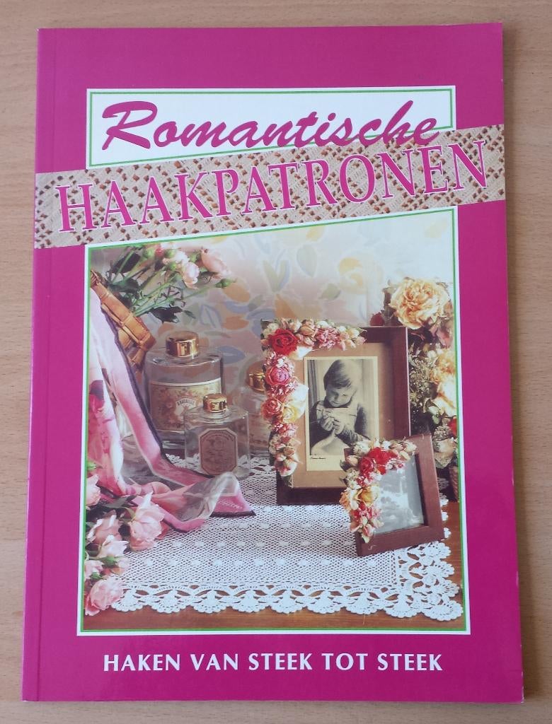 Haken - Romantische Haakpatronen - 1994, Gebruikt, Ophalen of Verzenden, Nvt, Patroon of Boek