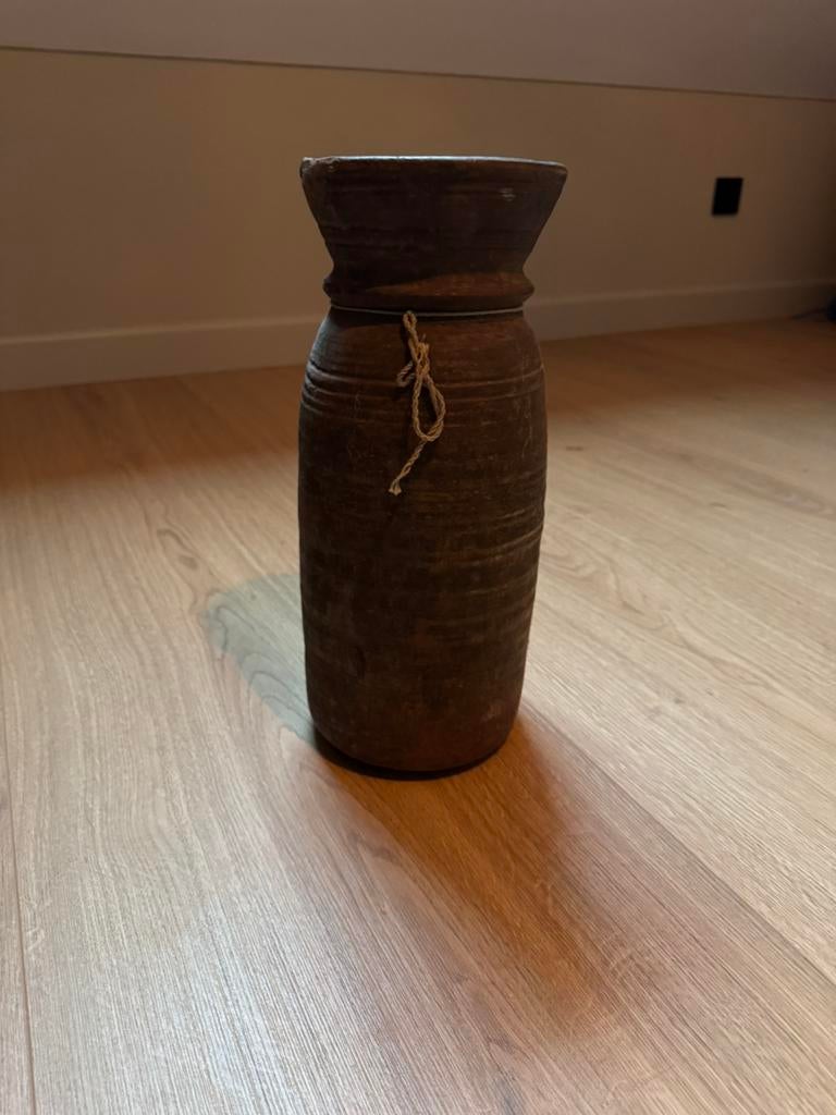 Landelijk sobere houten kruik Nepalese kruik, Ophalen of Verzenden, Zo goed als nieuw