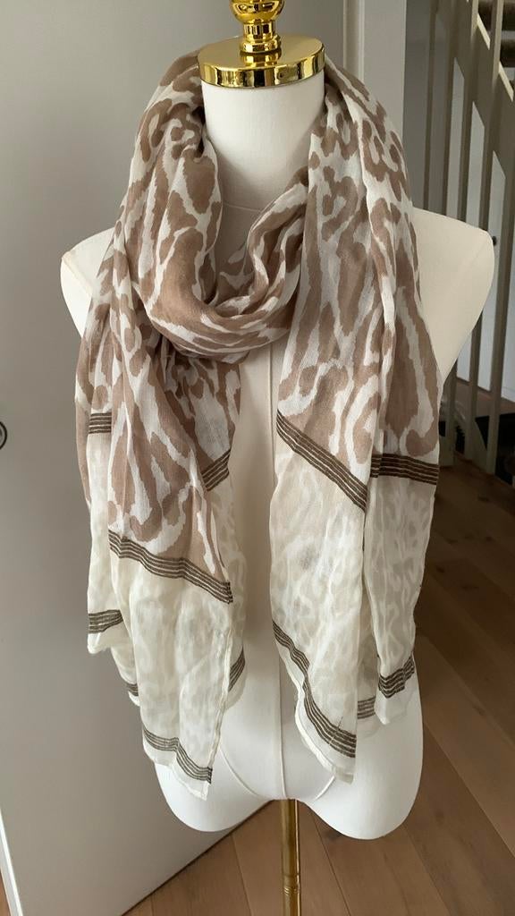 Dunne linnen sjaal. 180x 65 cm, Kleding | Dames, Mutsen, Sjaals en Handschoenen, Ophalen of Verzenden, Zo goed als nieuw, Maat 46/48 (XL) of groter