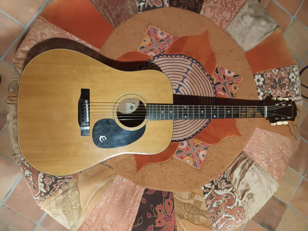 Epiphone FT-140, made in Japan, Muziek en Instrumenten, Snaarinstrumenten | Gitaren | Akoestisch, Ophalen of Verzenden, Western- of Steelstringgitaar