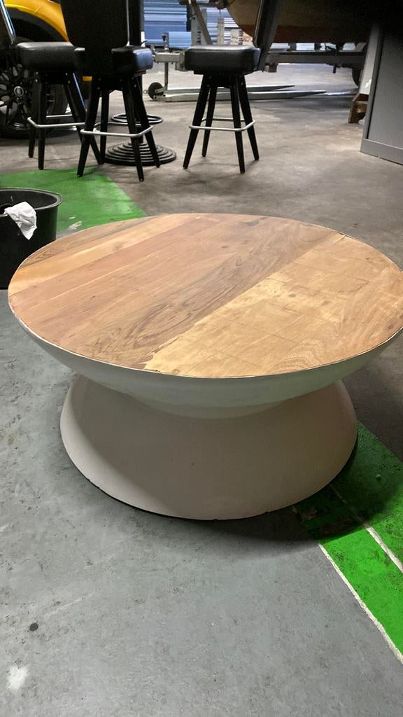 Yoyo Bijzettafel By Boo wit of silver nieuw in doos, Minder dan 55 cm, Metaal of Aluminium, Rond, Nieuw