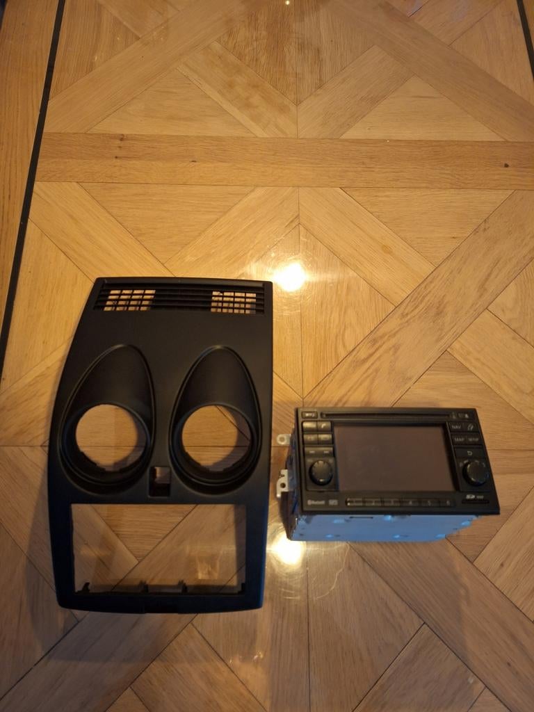 Nissan qashqai j10 autoradio radio navigatie met frame., Auto diversen, Ophalen of Verzenden