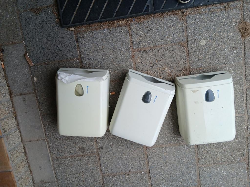 3x houder/ dispenser voor papieren handdoekjes, Ophalen, Gebruikt, Chroom, Overige typen