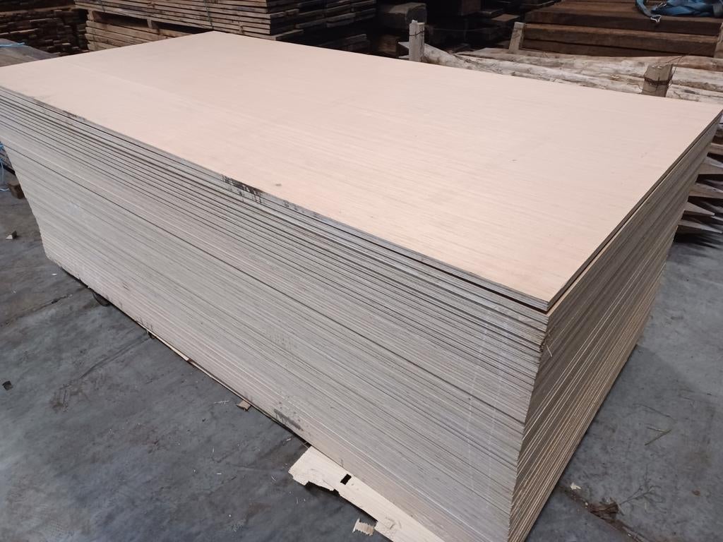 Multiplex  18mm platen ( like hardwood  ), Ophalen of Verzenden, Nieuw, Multiplex