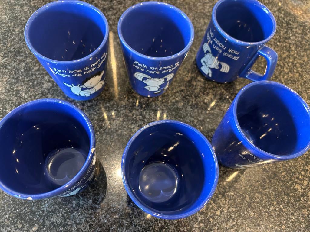 Set van 5 vintage blauwe melkbekers en 1 mok, Ophalen of Verzenden, Gebruikt