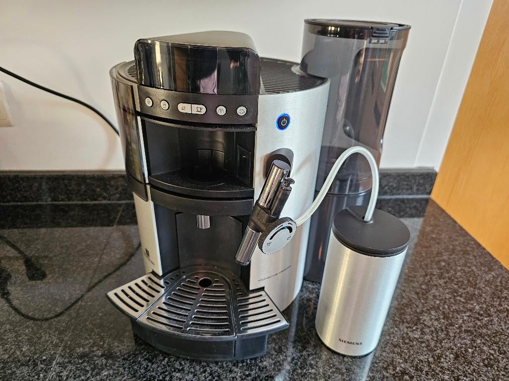 Porsche Design Nespresso machines, Ophalen, Gebruikt, Koffiepads en cups, 10 kopjes of meer