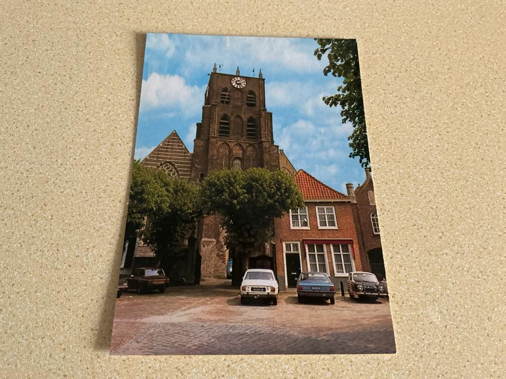 C2482 Geertruidenberg kerk Reliant driewieler Peugeot DAF, Ophalen of Verzenden, 1960 tot 1980, Zuid-Holland