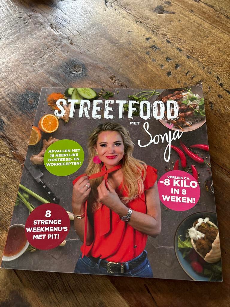 Streetfood met Sonja Bakker - Gezond en Lekker!, Hoofdgerechten, Azië en Oosters, Ophalen of Verzenden, Zo goed als nieuw