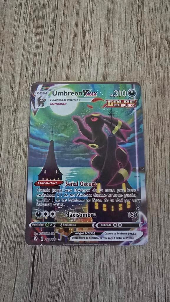 Umbreon vmax 215/203 spaanse kaart, Hobby en Vrije tijd, Verzamelkaartspellen | Pokémon, Ophalen of Verzenden, Zo goed als nieuw