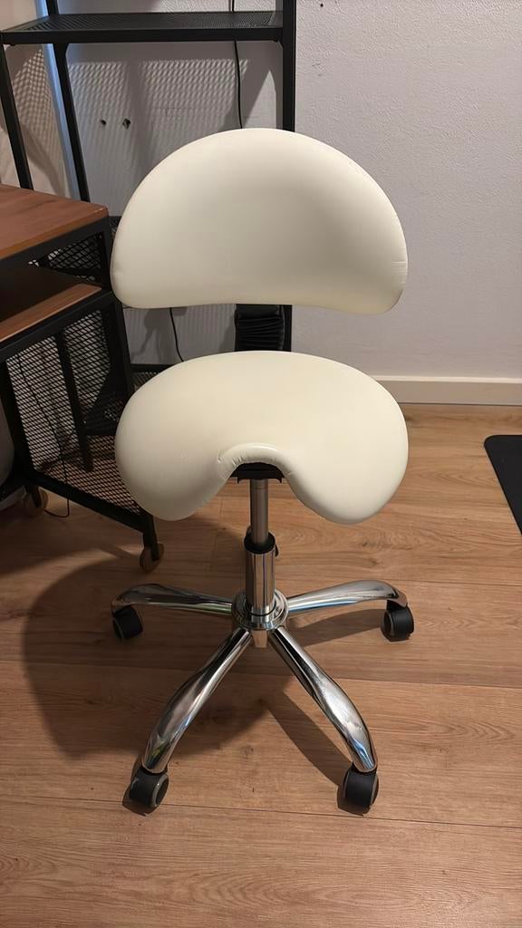 Ergonomische zadelkruk, Ophalen, Gebruikt, Wit, Bureaukruk