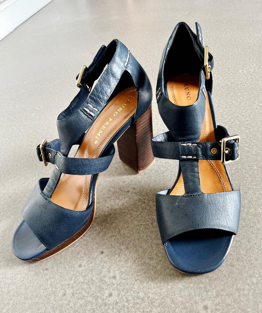 als nieuw! Bruno Premi Italiaanse Leren Sandalen navy Mt 37, Zo goed als nieuw, Blauw, Bruno Premi, Sandalen of Muiltjes