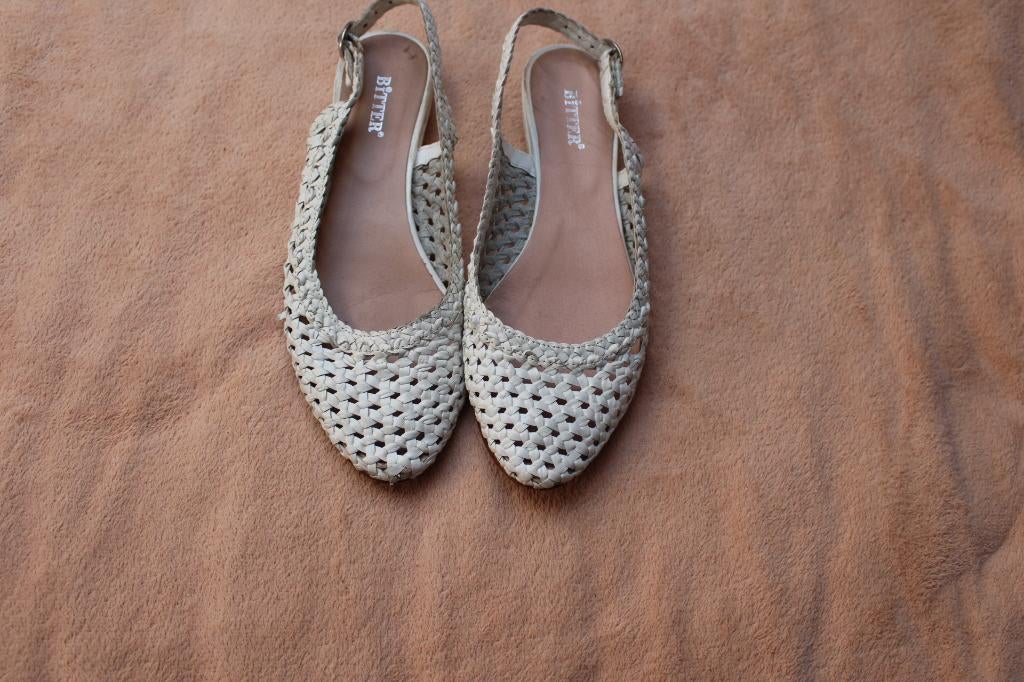 mooie leren schoenen BITTER maat 37, Kleding | Dames, Schoenen, Wit, BITTER, Ophalen of Verzenden, Sneakers of Gympen